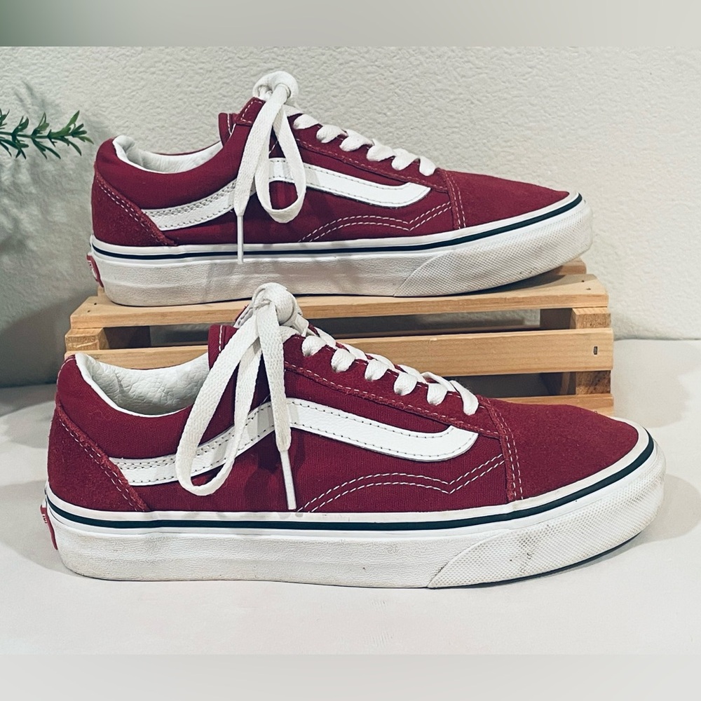 Vans “Old Skool” Burgundy & True White | Unisex YAMen 4.5 | Wmn 6 | EUC